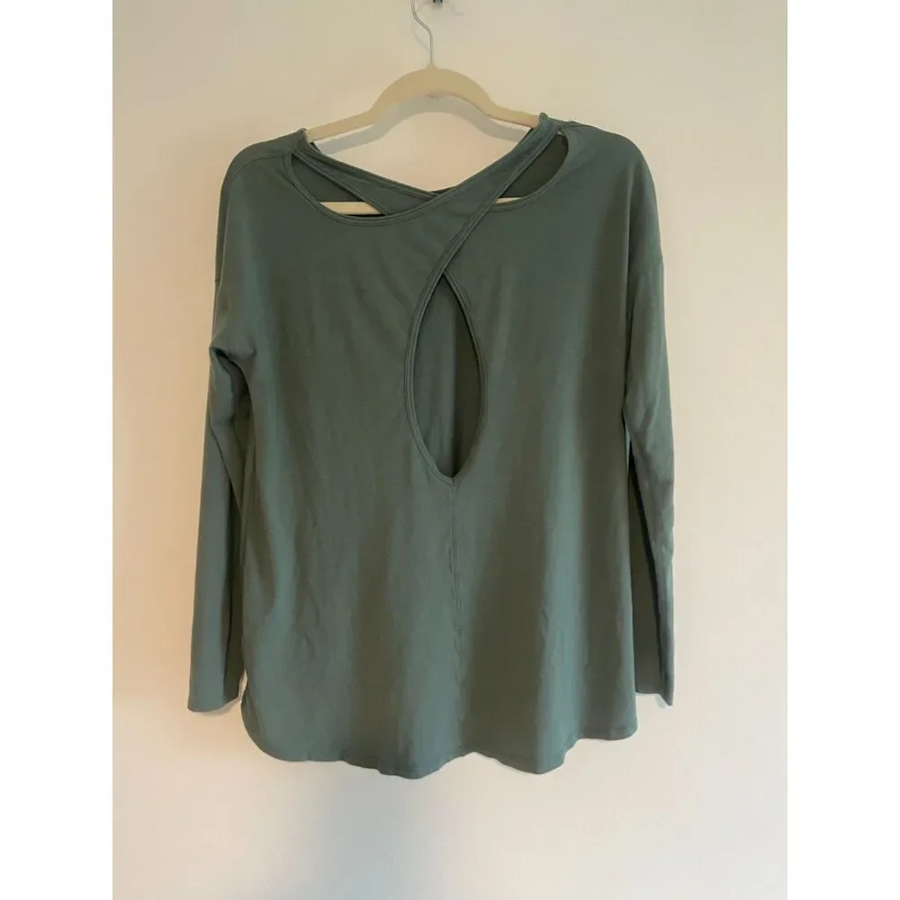 Lululemon Back Into It Long Sleeve Top Size 2 Green EUC